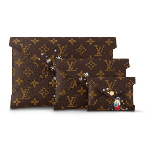 【新品包包】Louis Vuitton/路易威登 23新款 KIRIGAMI女士棕色Vivienne吉祥物套娃三帆布件手拿包 M82655